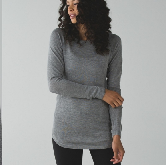 lululemon athletica Sweaters - Lululemon Sunshine Coast Long Sleeve Heathered Medium Grey Size 6